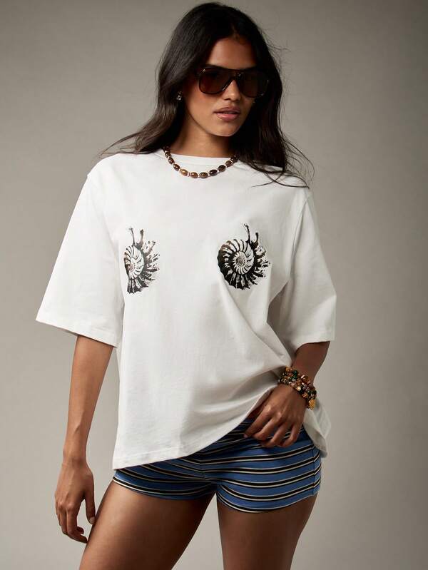 Missguided MISSGUIDED Oversized Shell Print Graphic Ocean Theme T-Shirt