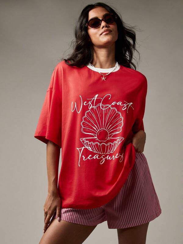 missguided MISSGUIDED Oversized Shell Print T Shirt With White Collar Trim
