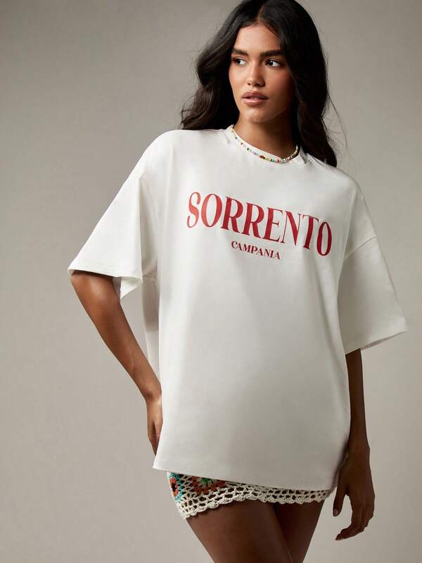 Missguided MISSGUIDED Oversized Sorrento Graphic T Shirt With Beaded Necklace