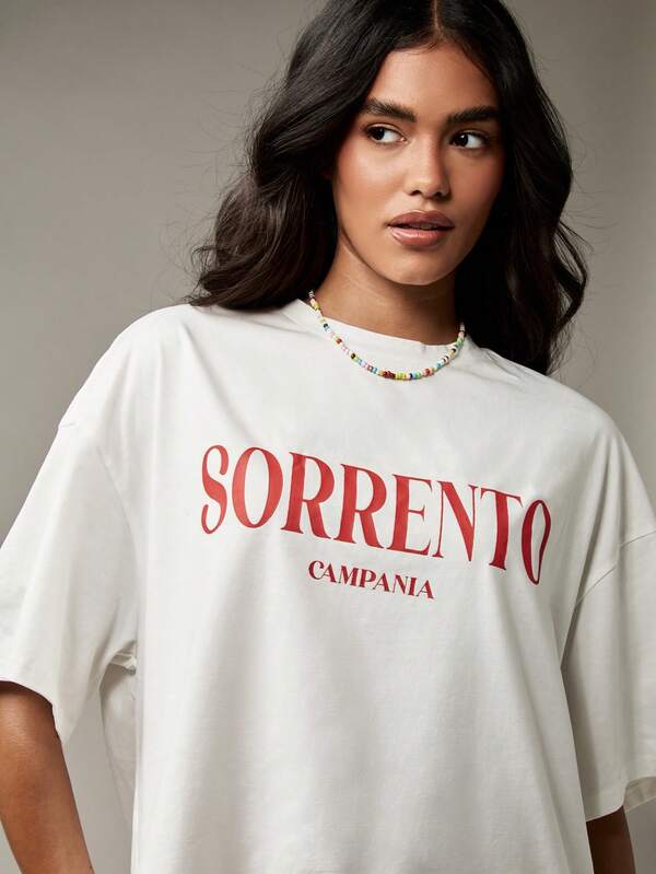 Missguided MISSGUIDED Oversized Sorrento Graphic T Shirt With Beaded Necklace