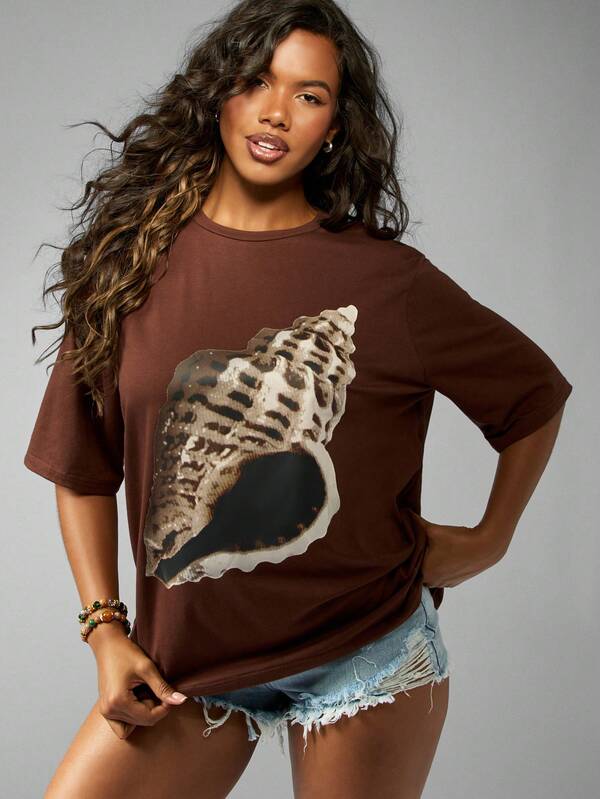 Missguided MISSGUIDED Oversized Tee With Seashell Shell Print Graphic