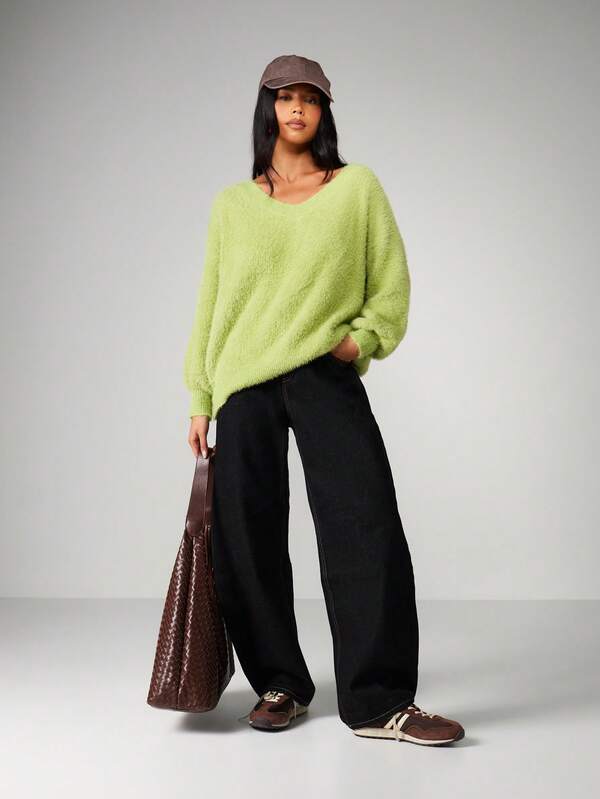 Missguided MISSGUIDED Oversized V Neck Fuzzy Knit Sweater