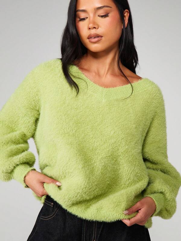 Missguided MISSGUIDED Oversized V Neck Fuzzy Knit Sweater