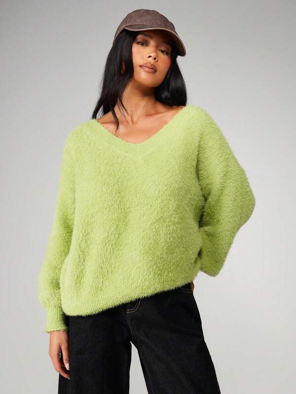 missguided MISSGUIDED Oversized V Neck Fuzzy Knit Sweater