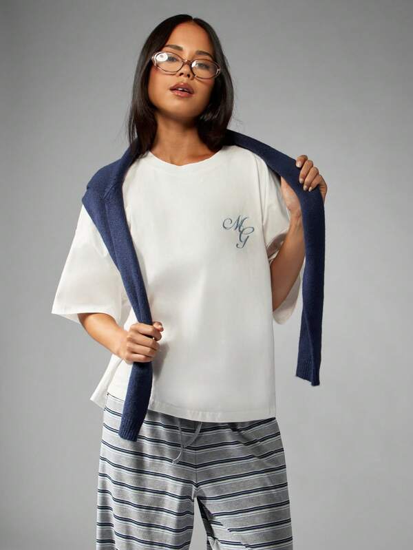 Missguided MISSGUIDED Oversized White T-Shirt With Blue Monogram Logo