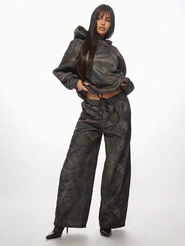 Missguided MISSGUIDED Oversized Wide Leg Camouflage Print Sweatpants