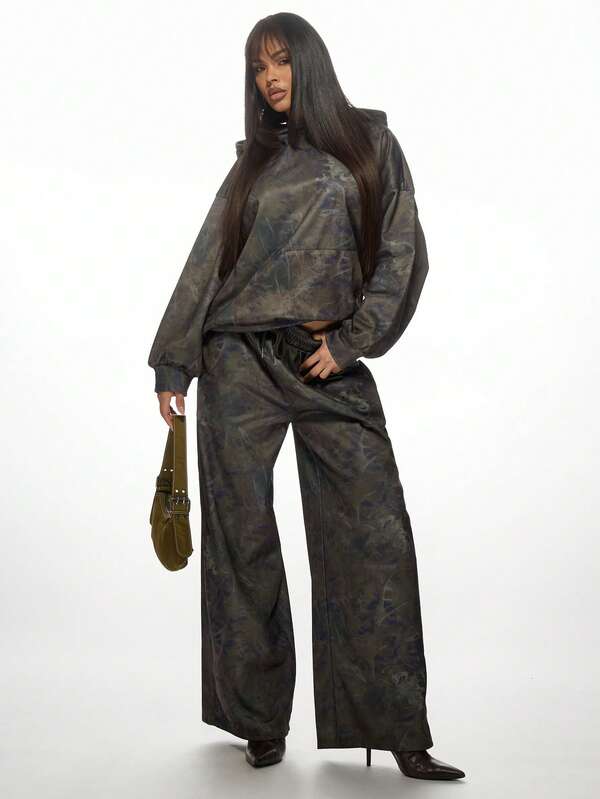 Missguided MISSGUIDED Oversized Wide Leg Camouflage Print Sweatpants