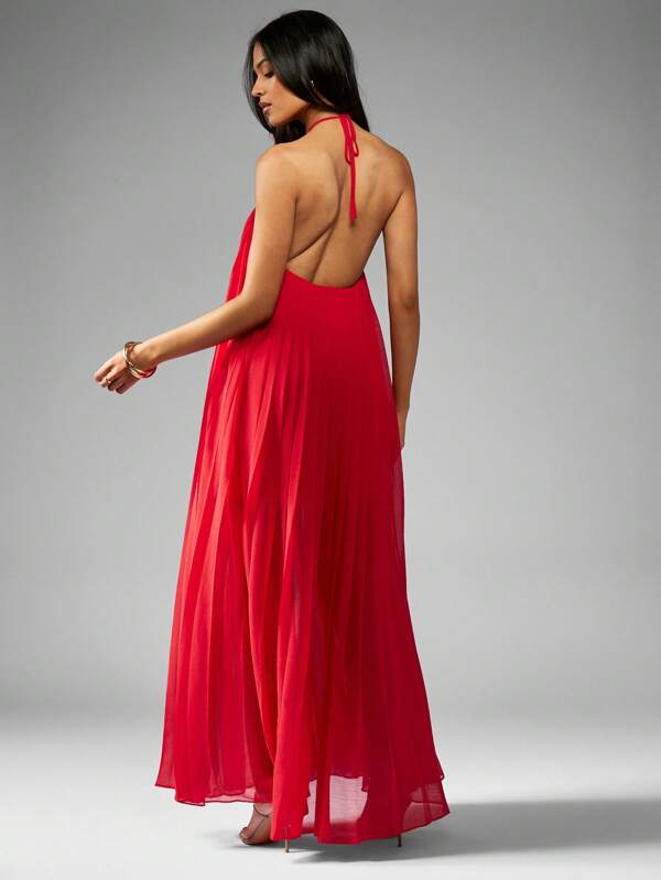 Missguided MISSGUIDED Pleated Georgette Maxi Halter Dress