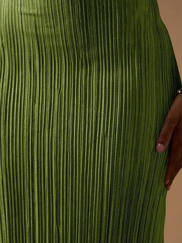 Missguided MISSGUIDED Plisse Pleated Bodycon Maxi Dress With Cut Out Detail