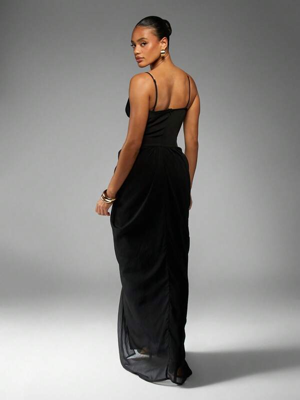 Missguided MISSGUIDED Plunge Neck Corset Waist Maxi Dress With Slit