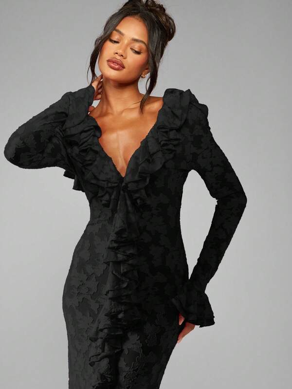 Missguided MISSGUIDED Plunge Neck Maxi Dress With Ruffle Details And Bell Sleeves