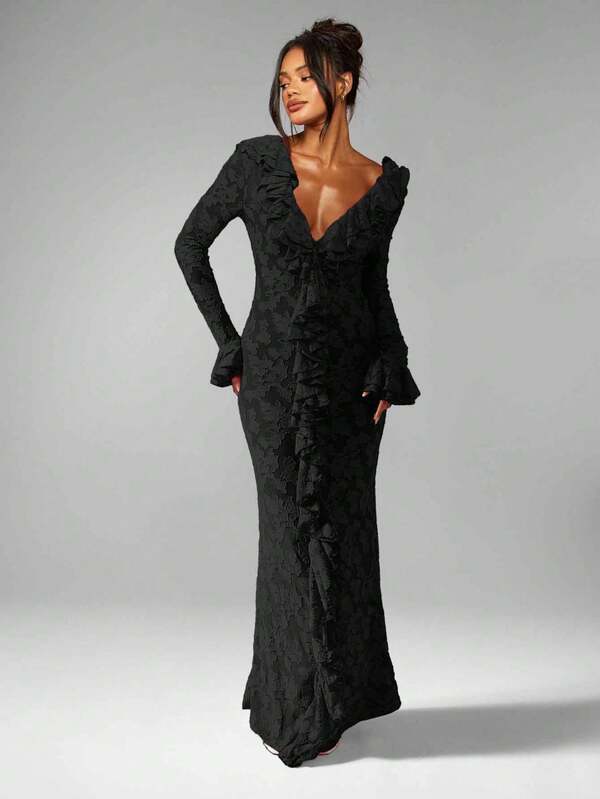 missguided MISSGUIDED Plunge Neck Maxi Dress With Ruffle Details And Bell Sleeves