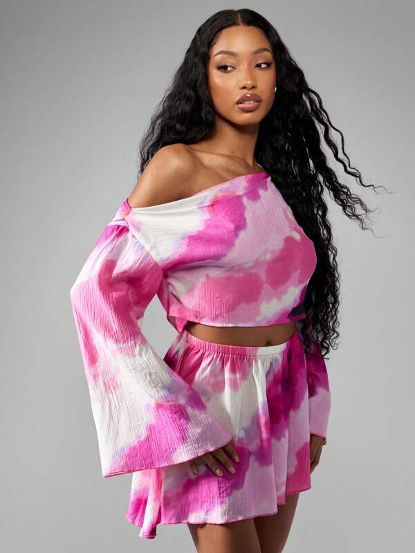 missguided MISSGUIDED Printed Woven Flowing Top & Mini Skirt Two Piece Co Ord Set