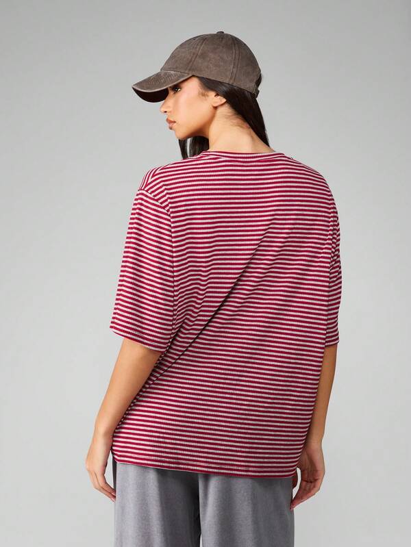 Missguided MISSGUIDED Red Striped T-Shirt With Varsity Number Print