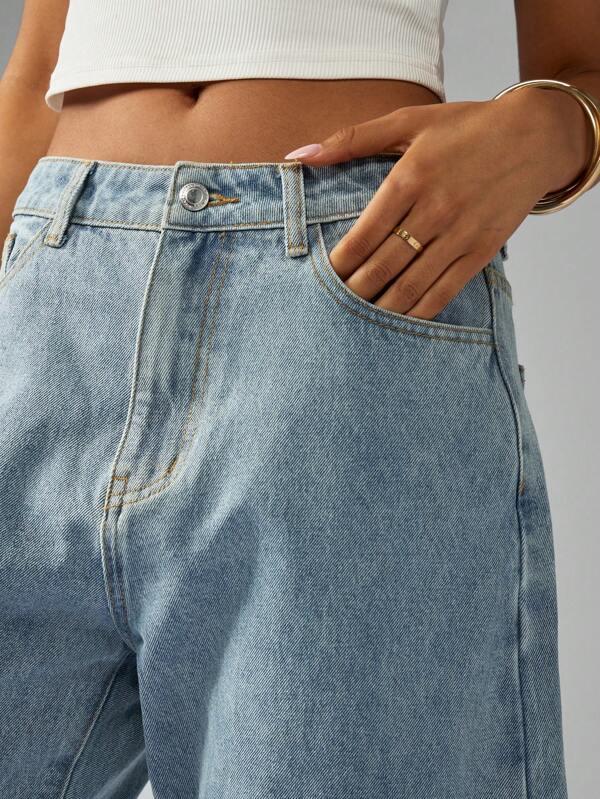 Missguided MISSGUIDED Relaxed Boyfriend Style Ripped Straight Leg Jeans