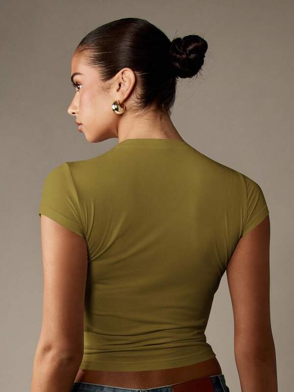 Missguided MISSGUIDED Retro Graphic Baby Tee With Fitted Cap Sleeves