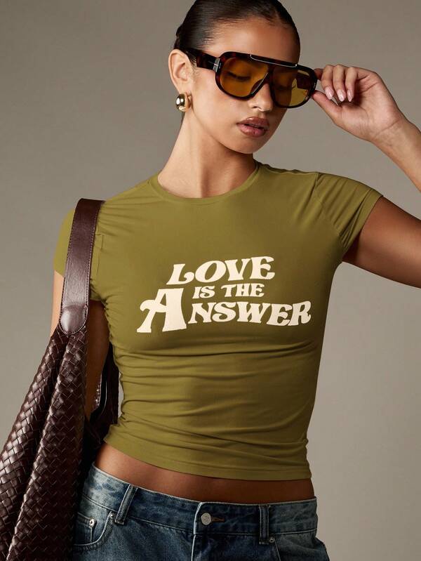 Missguided MISSGUIDED Retro Graphic Baby Tee With Fitted Cap Sleeves