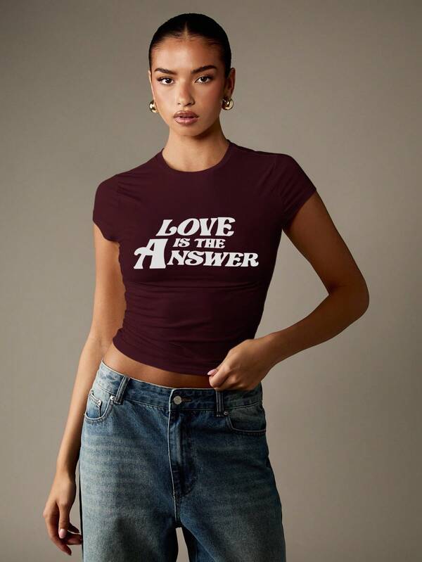 Missguided MISSGUIDED Retro Style Fitted Crop Top With Statement Print