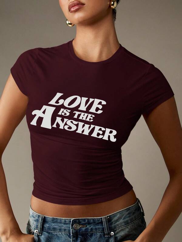 missguided MISSGUIDED Retro Style Fitted Crop Top With Statement Print