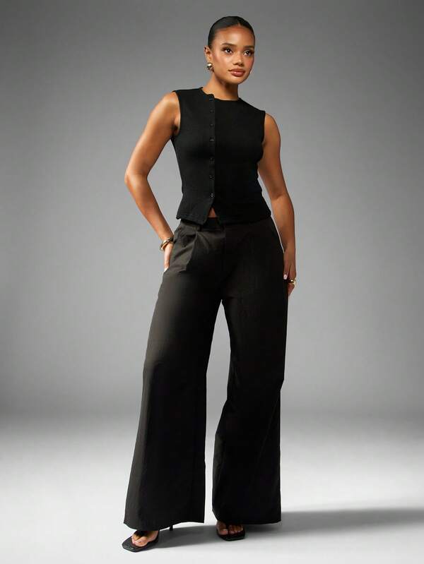 Missguided MISSGUIDED Ribbed High Neck Button Front Sleeveless Crop Tank