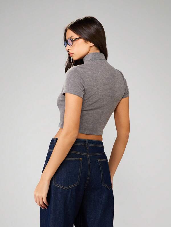 Missguided MISSGUIDED Ribbed High Neck Fitted Crop Top With Short Sleeves