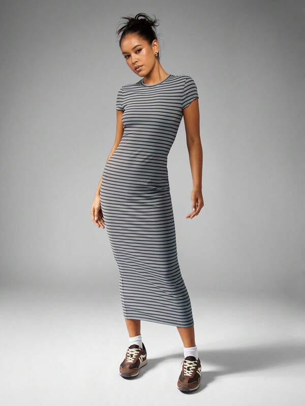 Missguided MISSGUIDED Ribbed Jersey Fitted Long T Shirt Dress