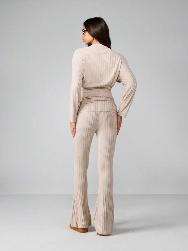 Missguided MISSGUIDED Ribbed Knit Crop Top With Flared Pants Set
