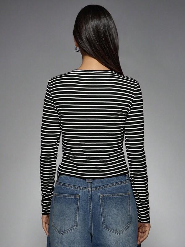 Missguided MISSGUIDED Ribbed Knit Striped Button Front Crop Top