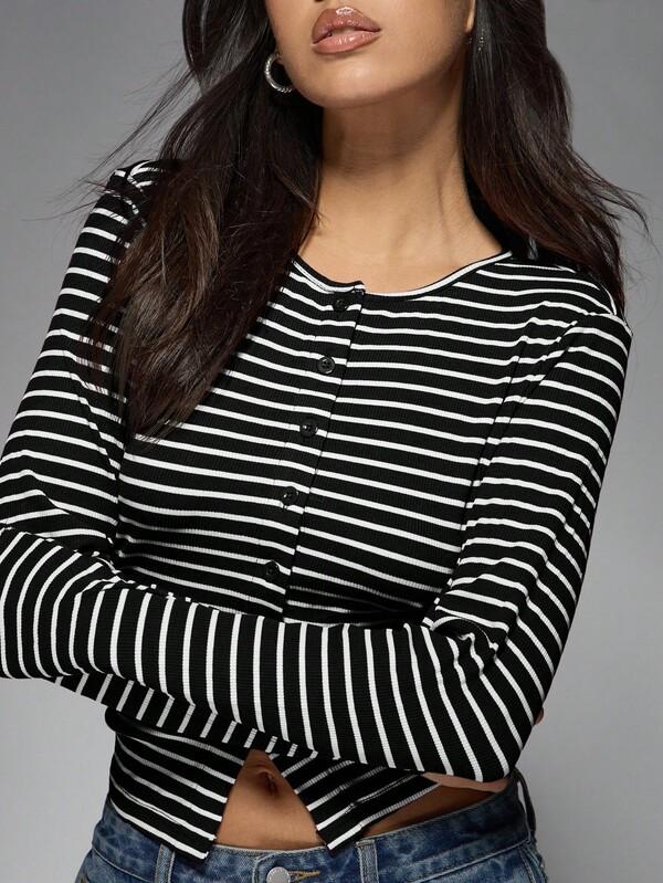 Missguided MISSGUIDED Ribbed Knit Striped Button Front Crop Top