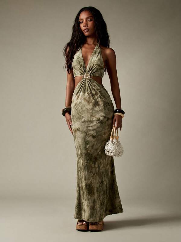 missguided MISSGUIDED Ring Hardware Detail Halter Cut Out Maxi Dress