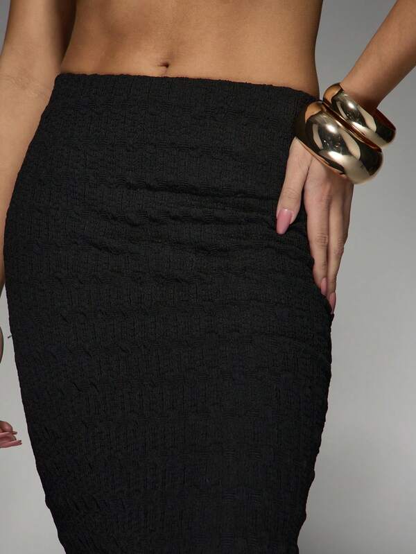 Missguided MISSGUIDED Ruched Bubble Texture Bralet Maxi Skirt Two-Piece Set