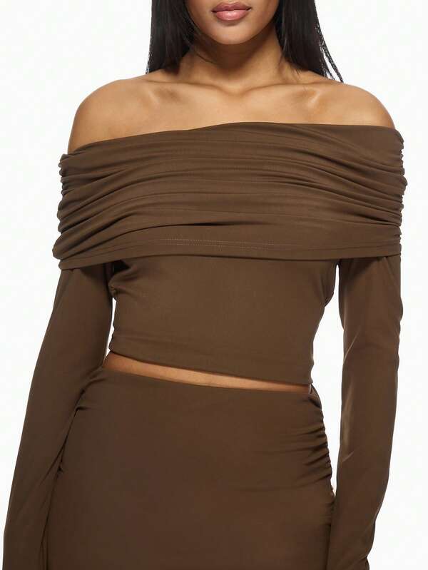 Missguided MISSGUIDED Ruched Off-Shoulder Long Sleeve Bodycon Crop Top Mini Skirt Set