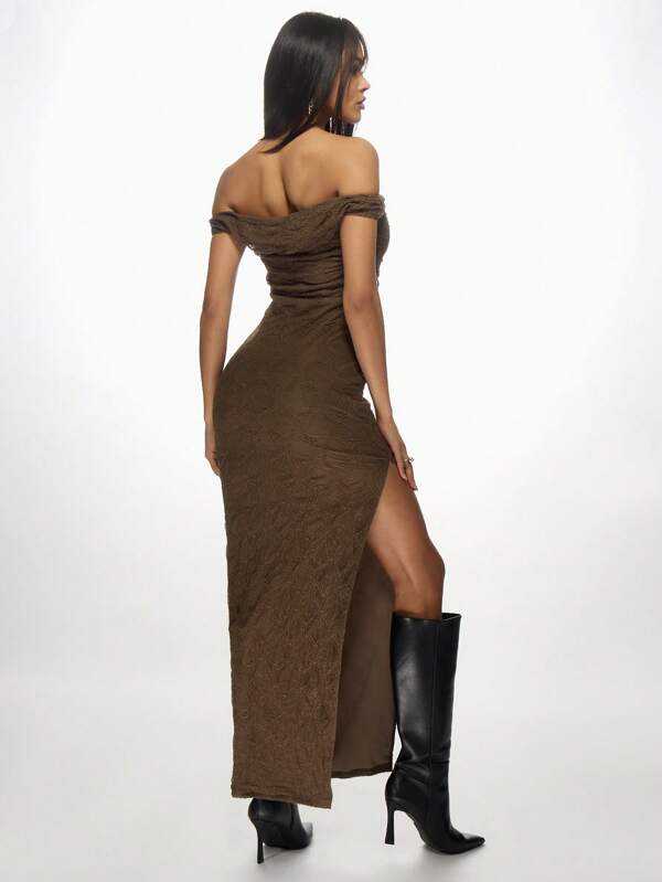 Missguided MISSGUIDED Ruched Off-Shoulder Maxi Dress Elegant Body-Hugging Glam