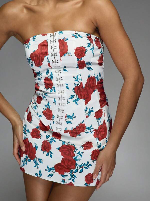 Missguided MISSGUIDED Satin Floral Print Corset Bandeau Top And Bodycon Mini Skirt Two Piece Co Ord Set