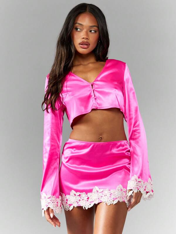 missguided MISSGUIDED Satin Long Sleeve White Lace Trim Crop Blouse