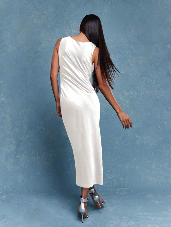 Missguided MISSGUIDED Satin Scoop Neck Sleeveless Maxi Dress