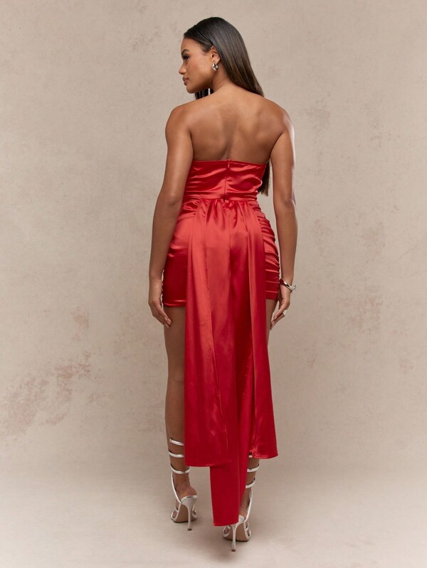 Missguided MISSGUIDED Satin Sweetheart Neck Corset Detail Pleated Mini Dress With Back Trail