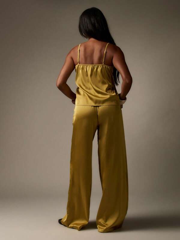 Missguided MISSGUIDED Satin Wide Leg Pants Cami Top Two-Piece Set