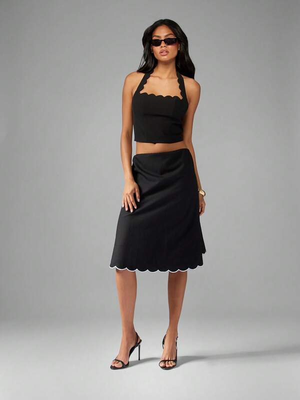 Missguided MISSGUIDED Scalloped Halter Neck Crop Top With Bow Detail