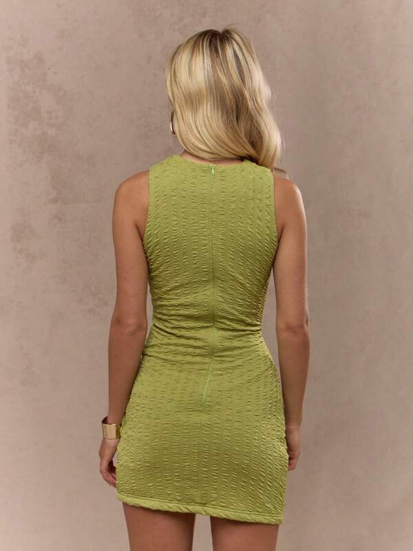 Missguided MISSGUIDED Seductive Cut-Out Mini Dress With Chain Details St Patrick'S Day Party Club Wear Irish-Themed Textured Bodycon Lucky Charm Evening Cocktail Dance Dress