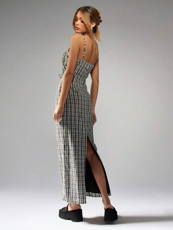 Missguided MISSGUIDED Seersucker Gingham Check Maxi Dress With Smocked Bodice