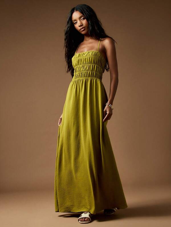 missguided MISSGUIDED Shirred Bodice Maxi Dress With Strappy Back