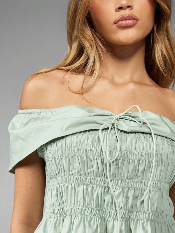 Missguided MISSGUIDED Shirred Smocked Off Shoulder Crop Top