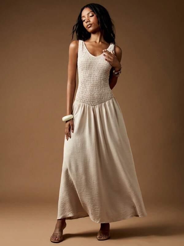 missguided MISSGUIDED Smocked Bodice Maxi Dress With Empire Waist And V Back