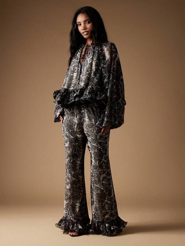 missguided MISSGUIDED Snake Print Coord Set With Balloon Sleeves And Flared Pants