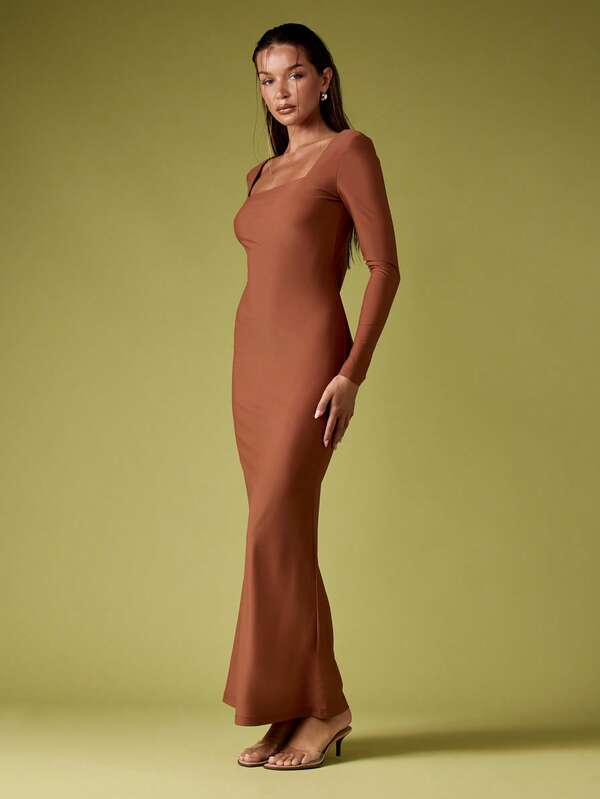 Missguided MISSGUIDED Square Neck Bodycon Maxi Dress With Long Sleeves