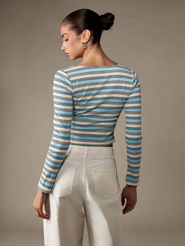 Missguided MISSGUIDED Square Neck Long Sleeve Striped Crop Top With Fitted Design