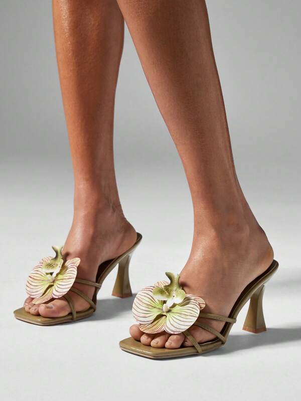 Missguided MISSGUIDED Square Toe Mule Heeled Sandals With Orchid Flower Embellishment