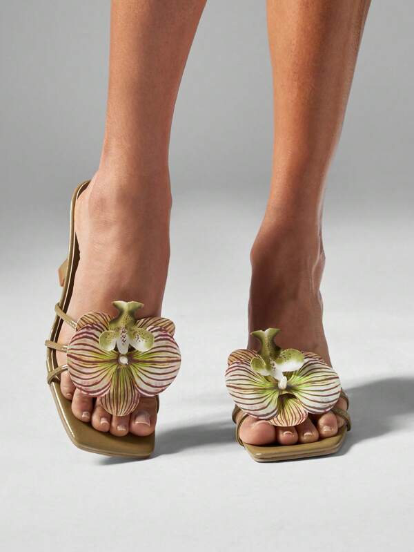 Missguided MISSGUIDED Square Toe Mule Heeled Sandals With Orchid Flower Embellishment