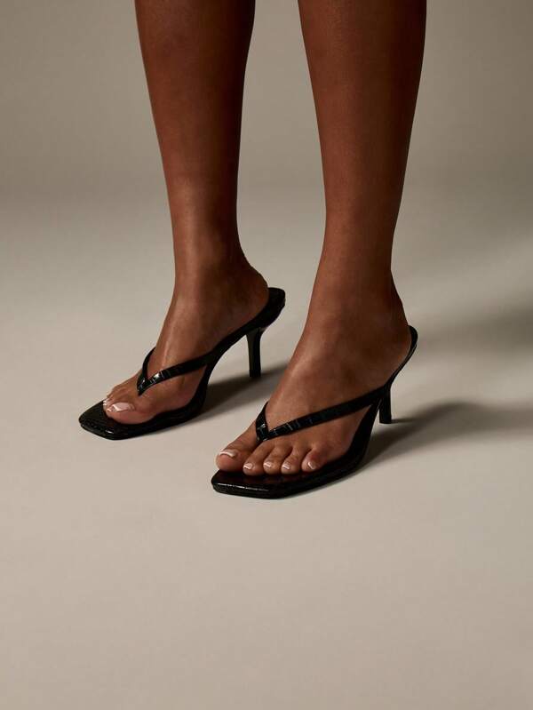 missguided MISSGUIDED Square Toe Thong Sandals With Kitten Heel